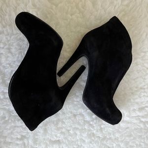 Jessica Simpson 7.5 US Suede Black Booties for sale!